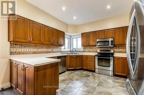 60 Brewster Place, Cambridge, ON - Indoor Photo Showing Kitchen