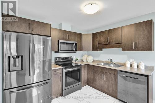 75 Heron Street, Welland, ON - Indoor Photo Showing Kitchen With Stainless Steel Kitchen With Double Sink