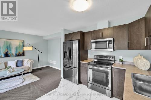 75 Heron Street, Welland, ON - Indoor Photo Showing Kitchen With Stainless Steel Kitchen With Double Sink