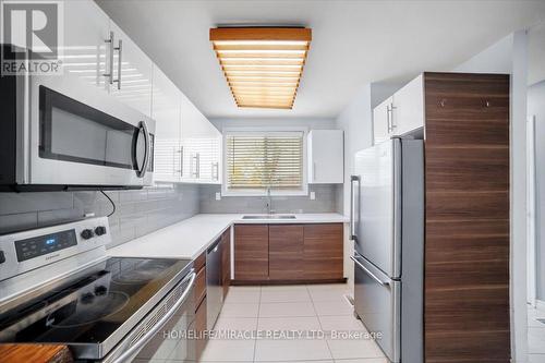 22 - 120 Quigley Road, Hamilton, ON - Indoor Photo Showing Kitchen With Stainless Steel Kitchen