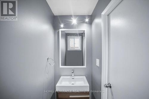 22 - 120 Quigley Road, Hamilton, ON - Indoor Photo Showing Bathroom