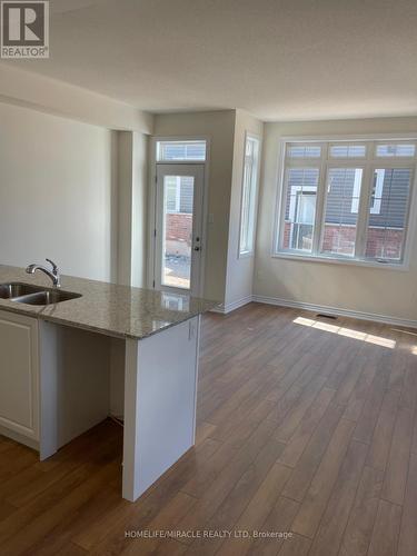 25 Steer Road, Erin, ON - Indoor Photo Showing Kitchen With Double Sink