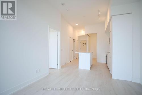 229 - 181 Sheppard Avenue E, Toronto, ON - Indoor Photo Showing Other Room