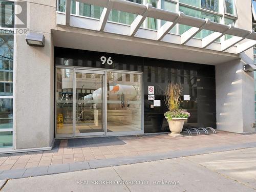 511 - 96 St Patrick Street, Toronto, ON - Outdoor