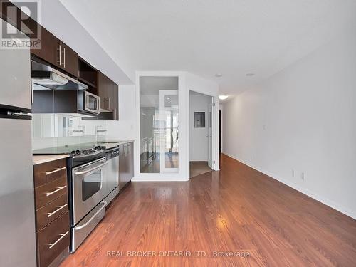 511 - 96 St Patrick Street, Toronto, ON - Indoor Photo Showing Kitchen