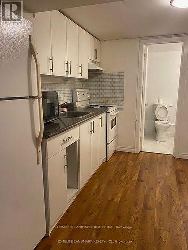 Bsmt - 181 Searle Avenue, Toronto, ON - Indoor Photo Showing Kitchen