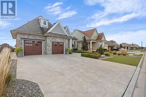 196 Francis Court, Windsor, ON - Outdoor With Facade