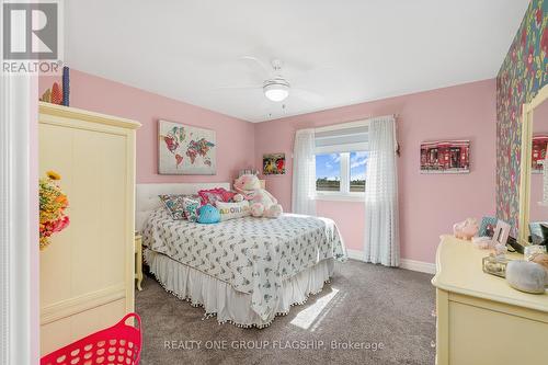 196 Francis Court, Windsor, ON - Indoor Photo Showing Bedroom