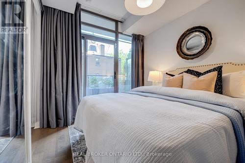 104 - 21 Scollard Street, Toronto, ON - Indoor Photo Showing Bedroom