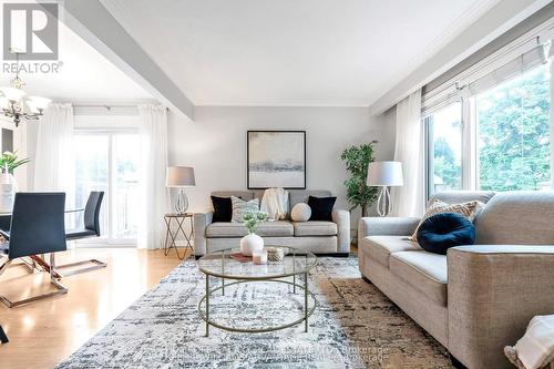 28 Princeway Drive, Toronto, ON - Indoor Photo Showing Living Room