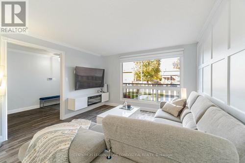 35 Heaslip Terrace, Toronto, ON - Indoor Photo Showing Living Room