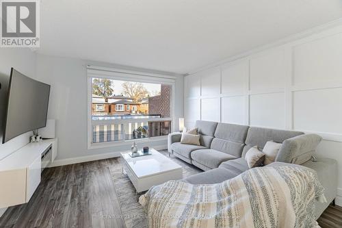 35 Heaslip Terrace, Toronto, ON - Indoor Photo Showing Living Room