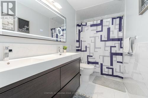 35 Heaslip Terrace, Toronto, ON - Indoor Photo Showing Bathroom