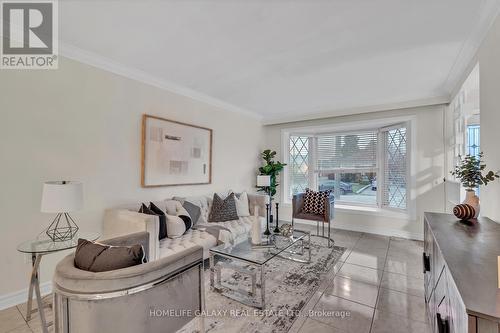 94 Waringstown Drive, Toronto, ON - Indoor Photo Showing Living Room