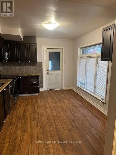 2559 Upper James Street, Hamilton, ON - Indoor Photo Showing Kitchen