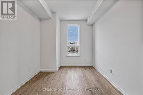 21 - 22 Lytham Green Circle, Newmarket, ON - Indoor Photo Showing Other Room