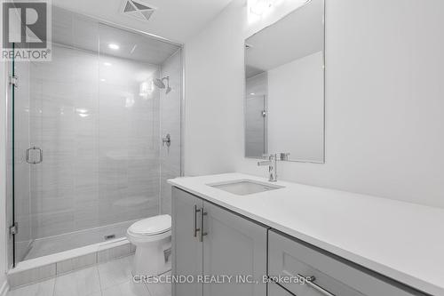 21 - 22 Lytham Green Circle, Newmarket, ON - Indoor Photo Showing Bathroom