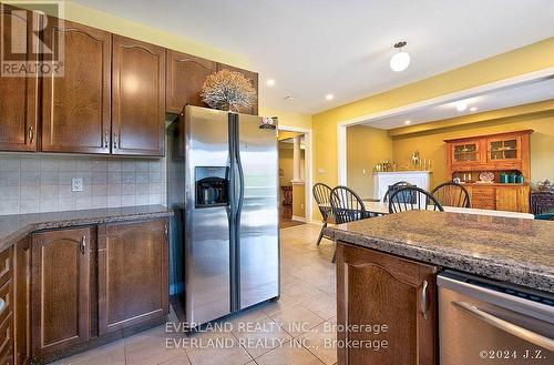 12 Ferretti Street, Vaughan, ON - Indoor Photo Showing Kitchen