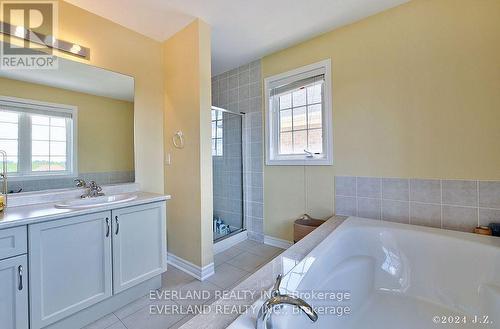 12 Ferretti Street, Vaughan, ON - Indoor Photo Showing Bathroom