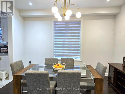 404 Baker Hill Boulevard, Whitchurch-Stouffville, ON - Indoor Photo Showing Dining Room