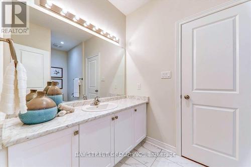 404 Baker Hill Boulevard, Whitchurch-Stouffville, ON - Indoor Photo Showing Bathroom