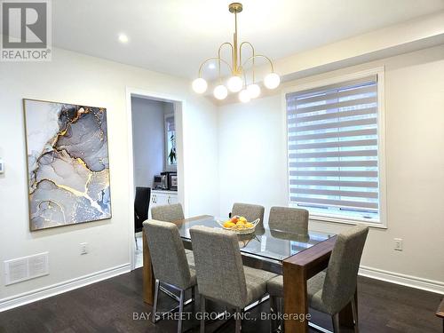 404 Baker Hill Boulevard, Whitchurch-Stouffville, ON - Indoor Photo Showing Dining Room