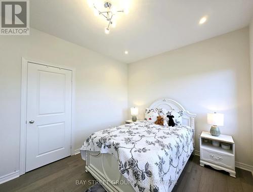 404 Baker Hill Boulevard, Whitchurch-Stouffville, ON - Indoor Photo Showing Bedroom