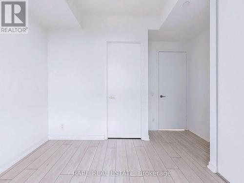 5210 - 5 Buttermill Avenue, Vaughan, ON - Indoor Photo Showing Other Room