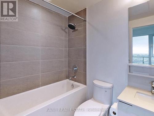 5210 - 5 Buttermill Avenue, Vaughan, ON - Indoor Photo Showing Bathroom