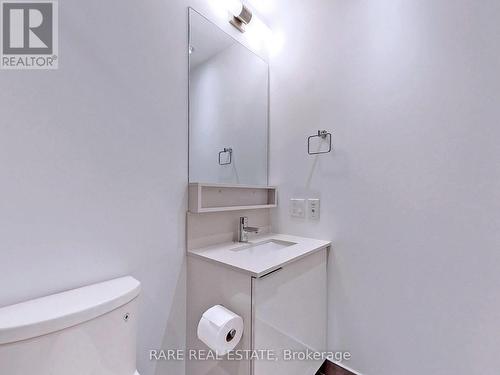 5210 - 5 Buttermill Avenue, Vaughan, ON -  Photo Showing Bathroom