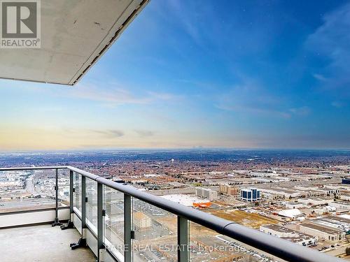 5210 - 5 Buttermill Avenue, Vaughan, ON - Outdoor With View