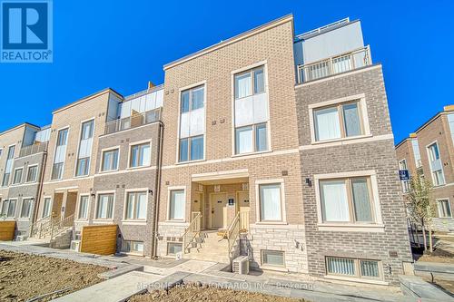 121 Honeycrisp Crest Way, Vaughan, ON - Outdoor With Facade