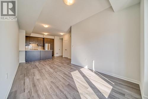 121 Honeycrisp Crest Way, Vaughan, ON - Indoor Photo Showing Kitchen