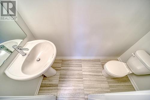 121 Honeycrisp Crest Way, Vaughan, ON - Indoor Photo Showing Bathroom