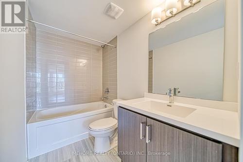 121 Honeycrisp Crest Way, Vaughan, ON - Indoor Photo Showing Bathroom