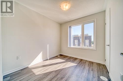 121 Honeycrisp Crest Way, Vaughan, ON - Indoor Photo Showing Other Room