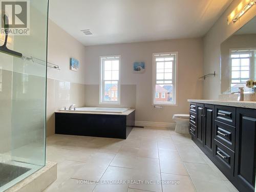 303 Tower Hill Road, Richmond Hill, ON - Indoor Photo Showing Bathroom