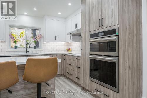 29 North Street N, Barrie, ON - Indoor Photo Showing Kitchen With Upgraded Kitchen