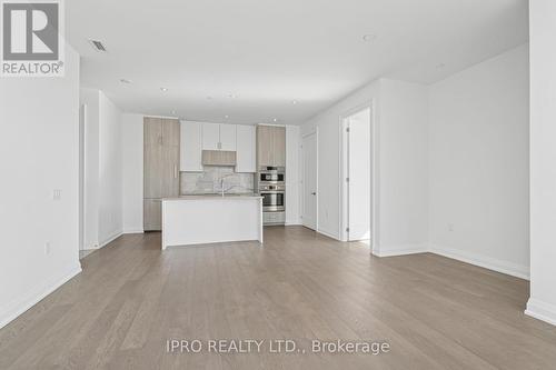 209 - 42 Mill Street, Halton Hills, ON - Indoor Photo Showing Kitchen