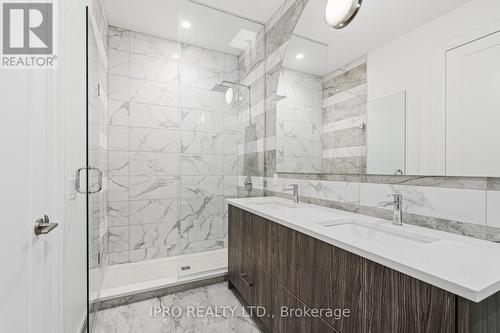 209 - 42 Mill Street, Halton Hills, ON - Indoor Photo Showing Bathroom