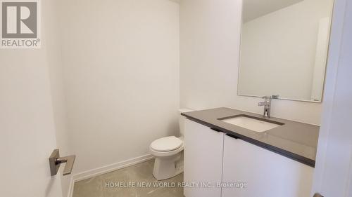 3 - 15 Lytham Green Circle, Newmarket, ON - Indoor Photo Showing Bathroom