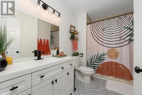 29 Perthshire Court, Hamilton, ON - Indoor Photo Showing Bathroom