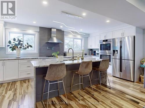 24 North Street, Uxbridge, ON - Indoor Photo Showing Kitchen With Upgraded Kitchen