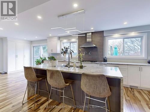 24 North Street, Uxbridge, ON - Indoor Photo Showing Kitchen With Upgraded Kitchen