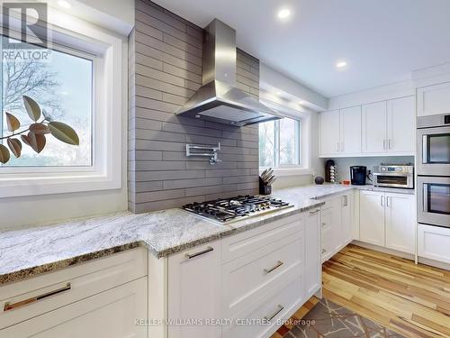 24 North Street, Uxbridge, ON - Indoor Photo Showing Kitchen With Upgraded Kitchen