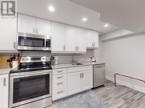 24 North Street, Uxbridge, ON - Indoor Photo Showing Kitchen