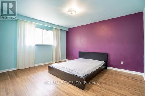 22 St Andres Court, Markham, ON - Indoor Photo Showing Bedroom