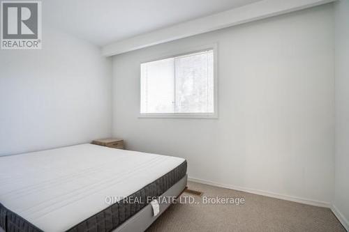 22 St Andres Court, Markham, ON - Indoor Photo Showing Bedroom