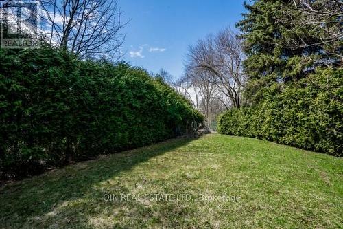 22 St Andres Court, Markham, ON - Outdoor