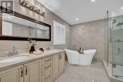 247 Sand Road, East Gwillimbury, ON - Indoor Photo Showing Bathroom